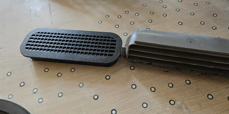 Ventilācijas reste: oriģināls un 3D drukāta kopija